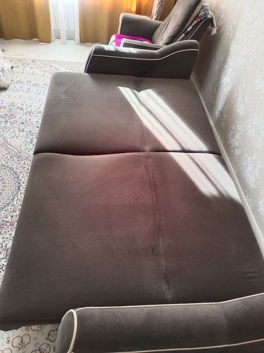 Продам диван с креслами