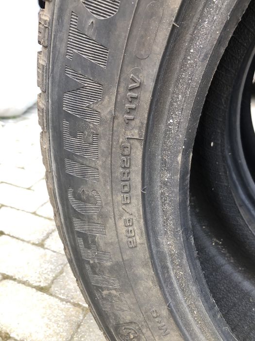 Goodyear efficient grip 265/50/R20