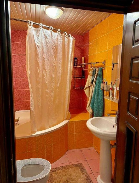 Продаётся квартира в Ул Шахрисабз Ор Метро Минг Орик, цветочный маг