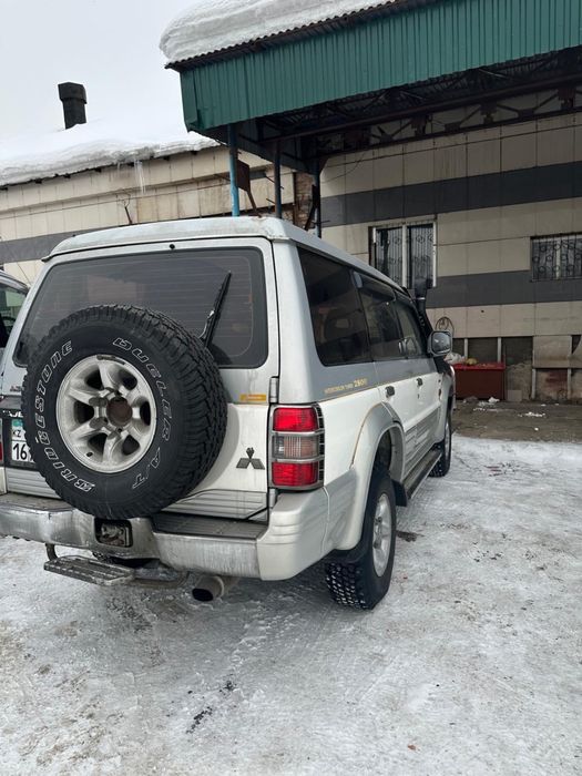 Митцубиси Паджеро 2