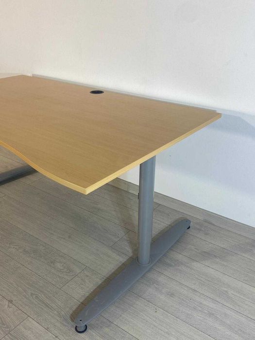 Stoc 100 Buc. Birou 160X100 cm, Reglabil pe Înălțime; Masă de Lucru