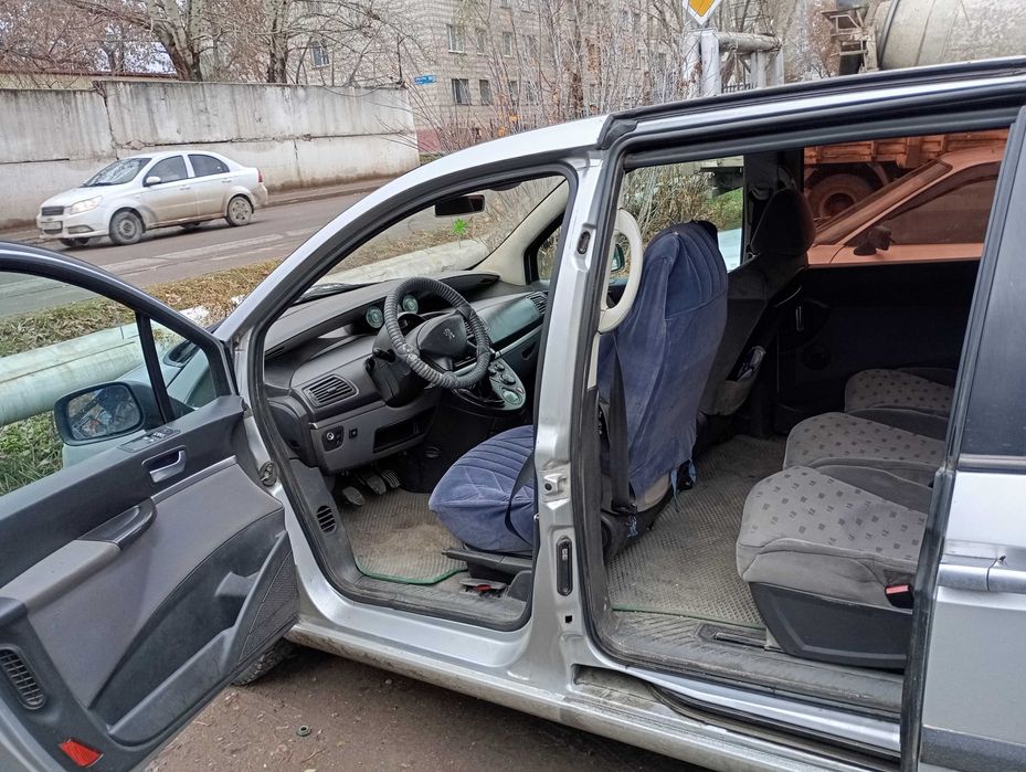 Продается минивэн