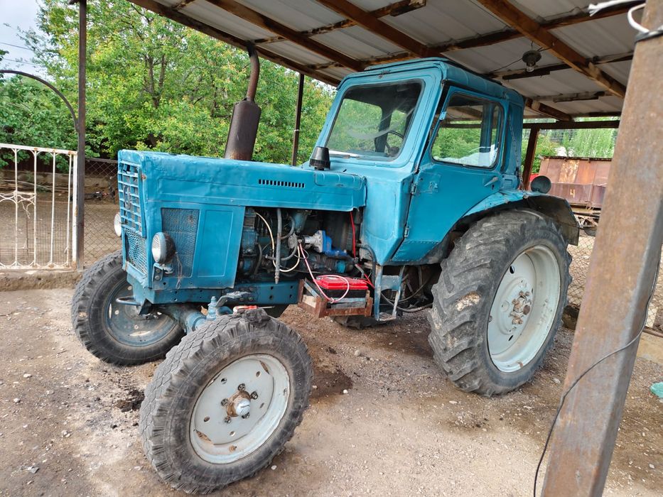 Трактор МТЗ-80 сатылады. Комплекті