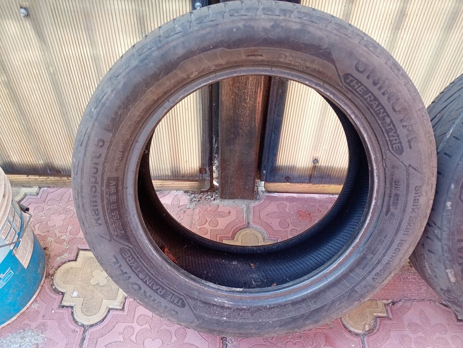 Set anvelope  205/55/16 uniroyal