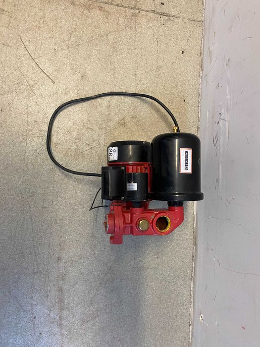 Помпа водна потоп. 300W 3/4" 18L/min 60m RD-WP18/	Хидрофор мини 550W