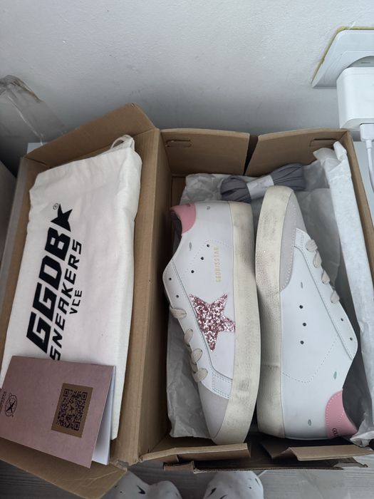 Adidasi golden goose nr 38 QR sireturi schimb saculet