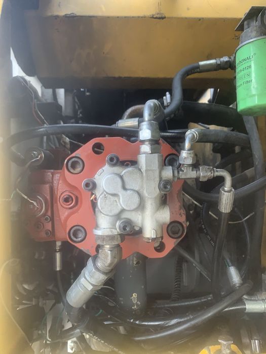 Volvo 130. Sotiladi.