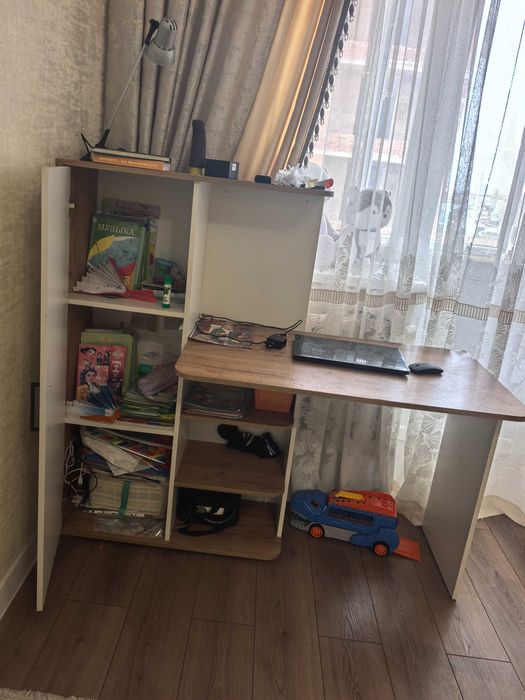 Продам парта шкаф в отличном состоянии