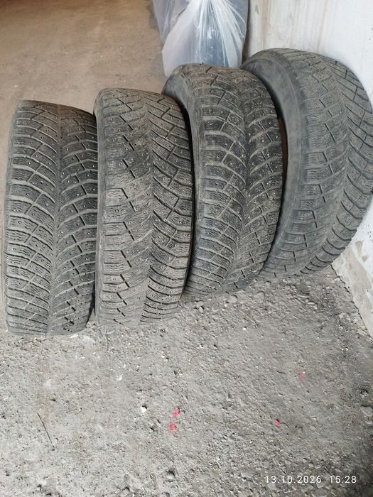 Авторезина б/у зимняя.