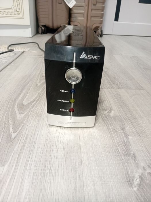 Безперебойник SVC V-600F. Не включается.