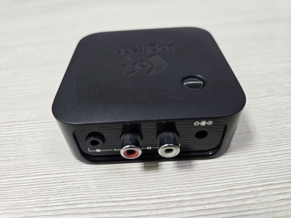 Блютуз коннектор на AUX от Logitech