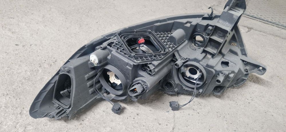 Фар Рено Каджар ляв фар