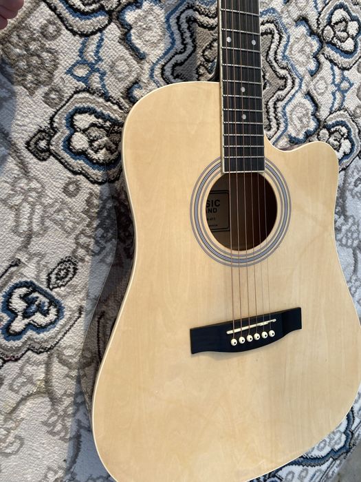 Akustik gitara 42 cm