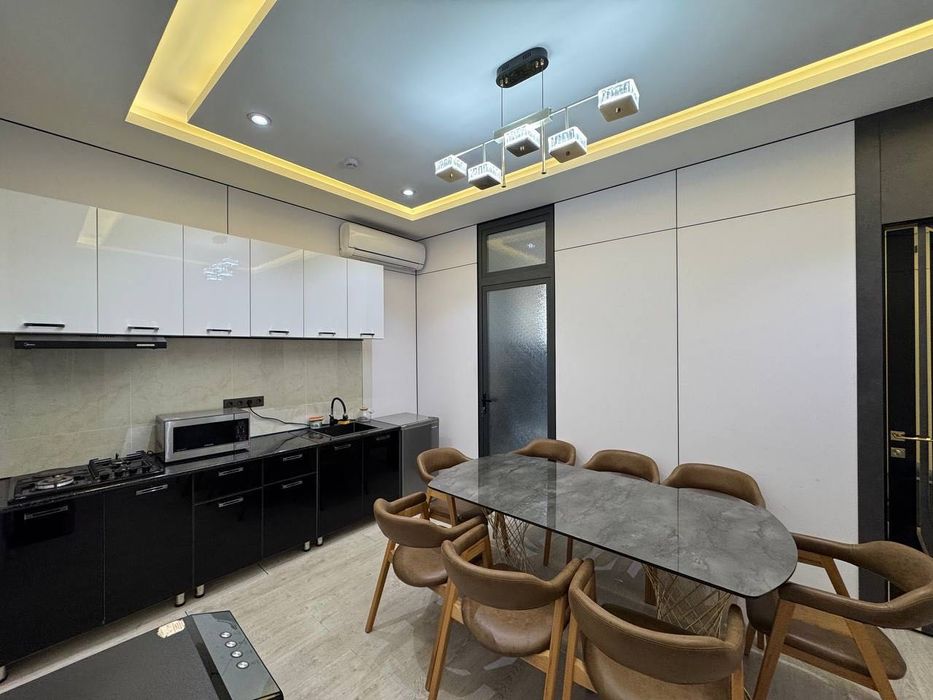 Продаётся коммерческое 228м2.Ориентир: Пожарка, Минор Мечеть