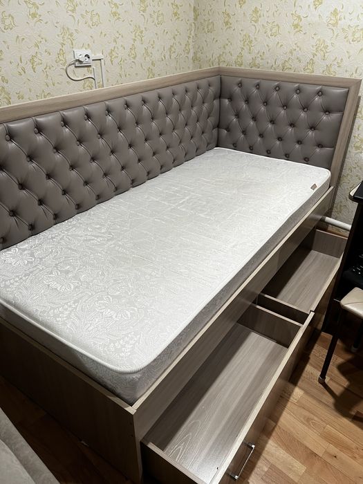 Односпальная кровать, матрас