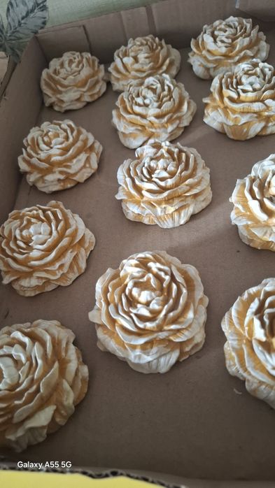 Продам из гипса цветы