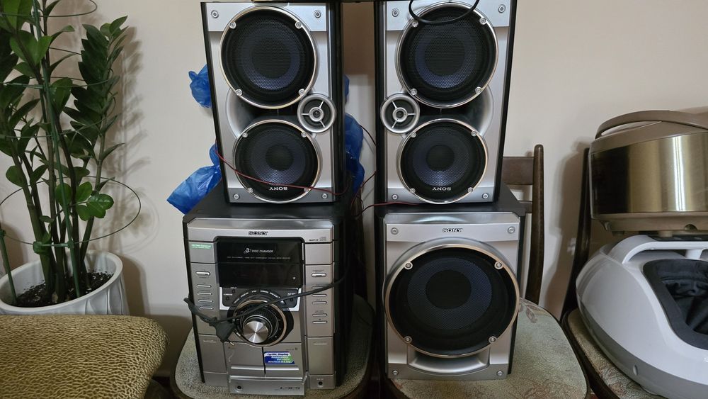 Продам музыкальный центр Sony