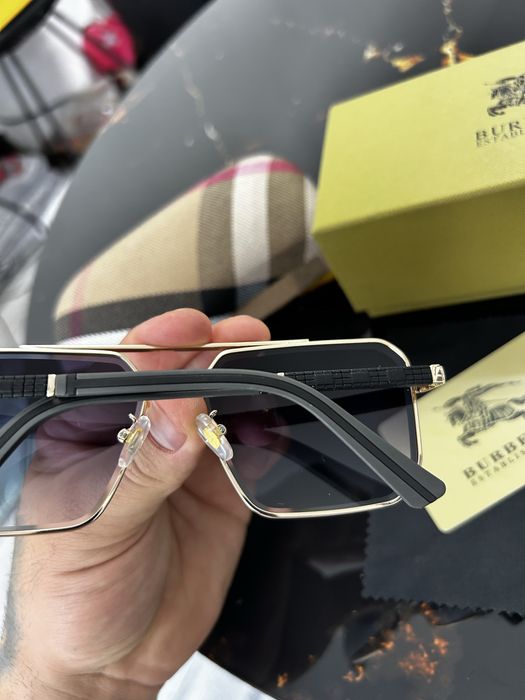 Ochelari de soare Burberry Polarizați UV400 Unisex Luxury Black Gold Noi în Cutie