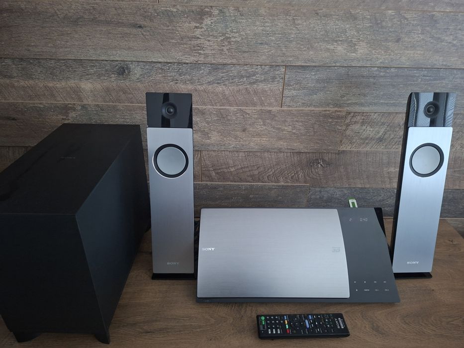 Blu-Ray home theater system  SONY BDV-NF720