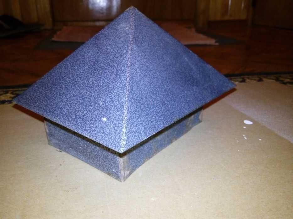 Домик на вытяжную трубу