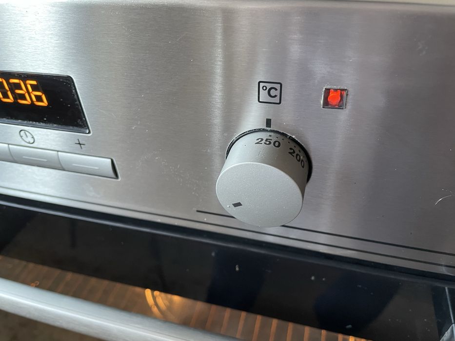 Фурна за вграждане Електролукс