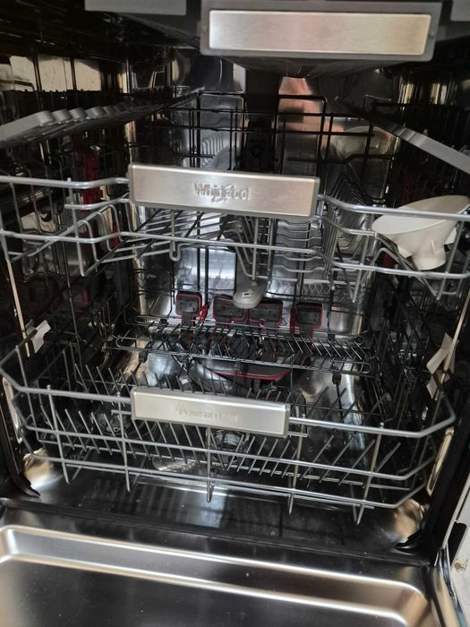 Съдомиялна за вграждане WHIRLPOOL WIO 3T133 PLE ИНВЕРТОРЕН МОТОР