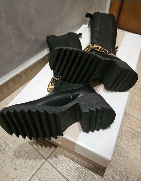 Нови ботуши Carinii от естествена кожа