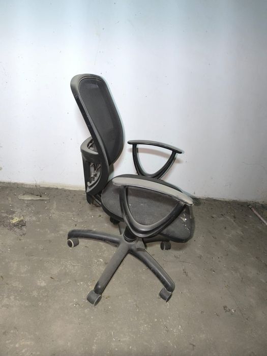 Продам кресло офисные
