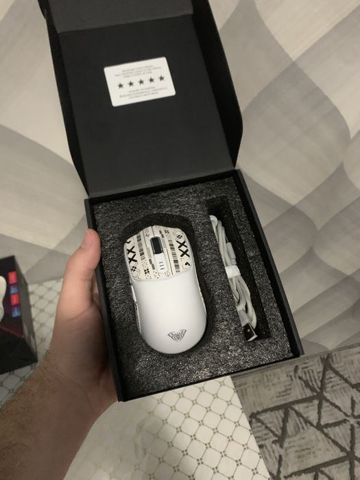 Продаю мышку AULA