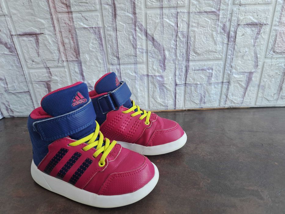 детски кецове,зимни обувки,боти,,Adidas номер24 за момиче,адидас