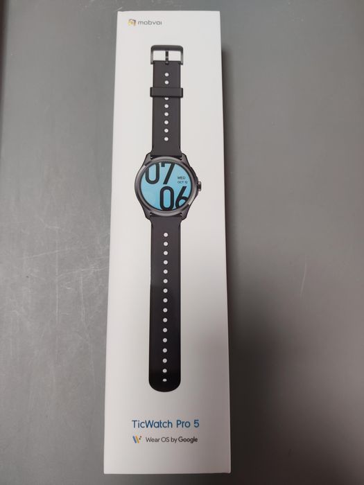 Смарт часовник Ticwatch 5 pro