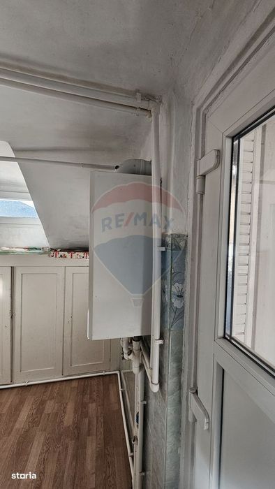 Apartament cu 3 camere de vânzare în zona Central