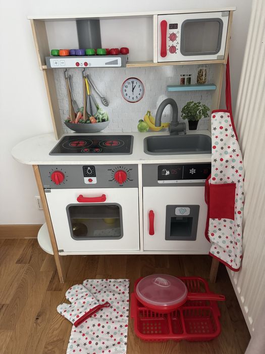 Bucatarie Lidl pentru copii + accesorii de gatit