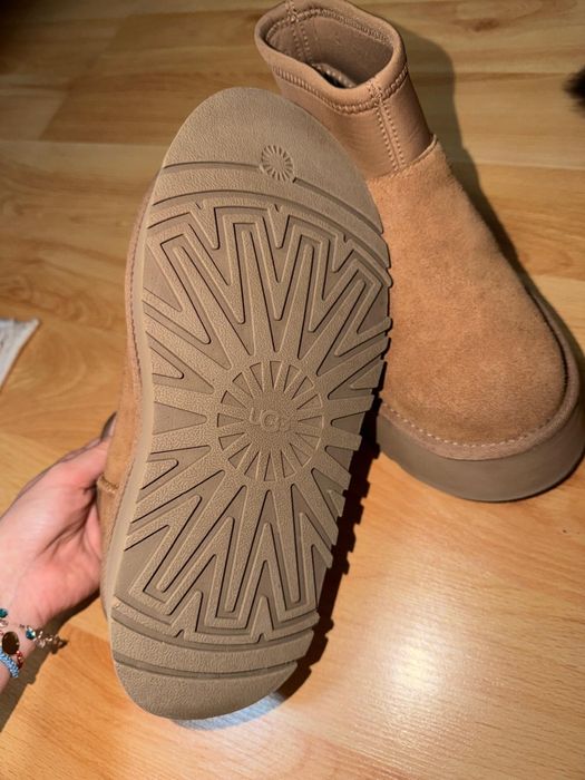 De vanzare  – UGG Classic Mini Dipper, marimea 36