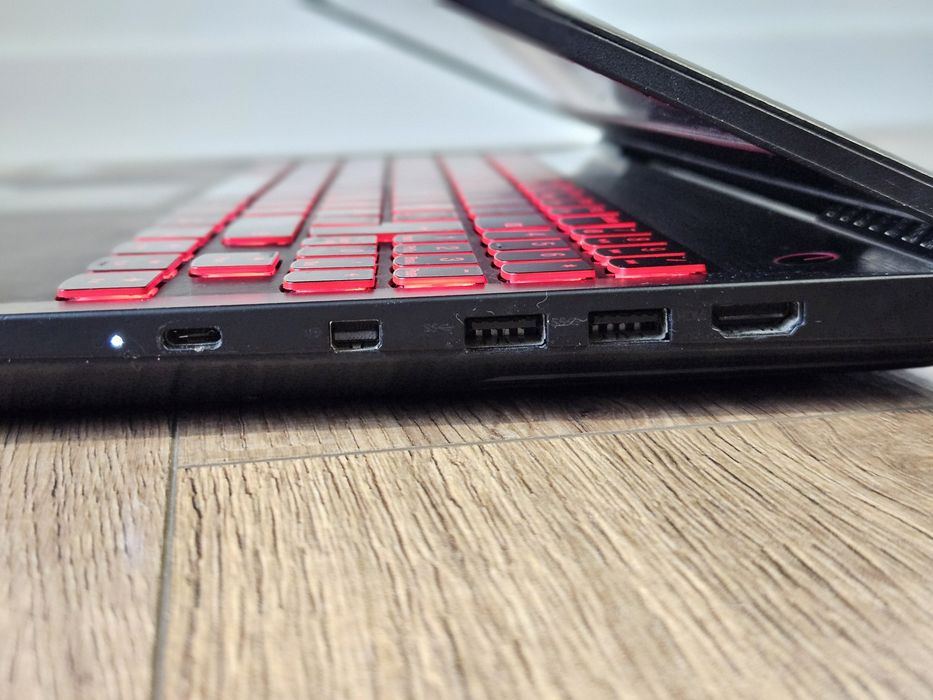 Lenovo Legion Intel i7 7th 16GB DDR4, SSD 256GB, GTX 1060 Q-Max, 15.6"