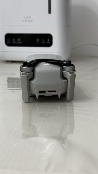 Продам дрон dji mini 2