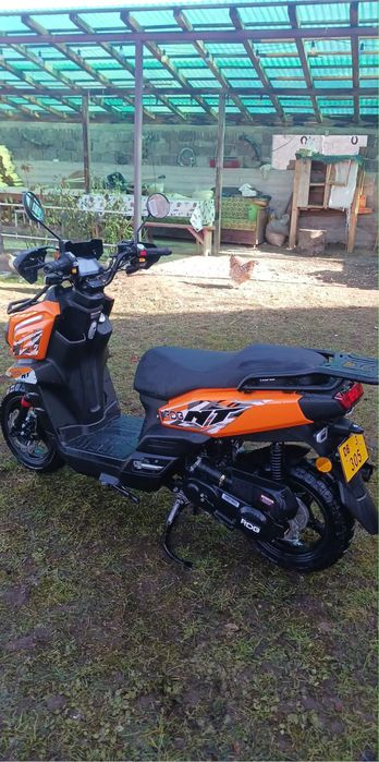 Vând Scuter Nou!