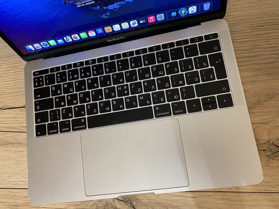 Продам MacBook Pro 13” 2017 (A1708)