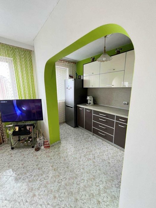 Продава се Четиристаен апартамент в Търговище, Център - 105 кв.м за 1477 €/кв.м - Снимка #2