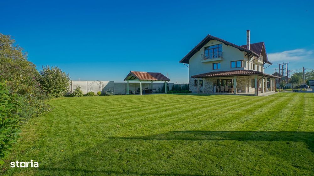 Locatie cu poveste in stil neoclasic, constelata de 3.000 mp teren