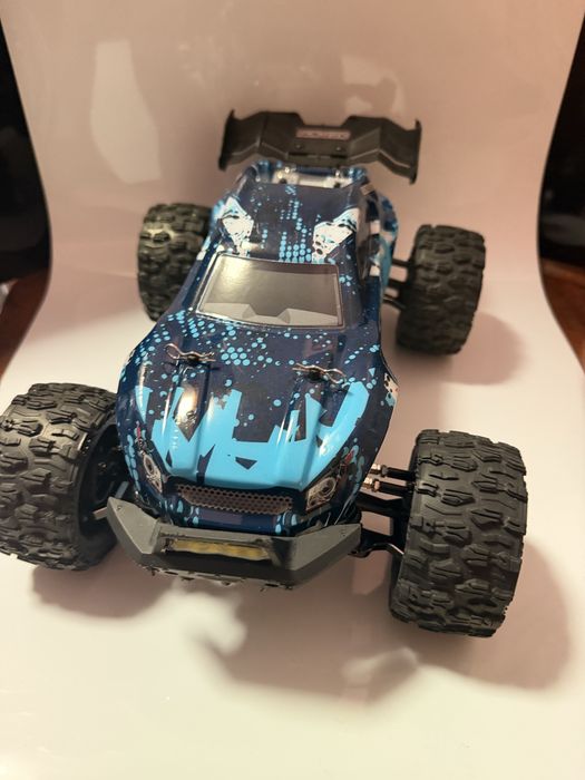 Masina cu telecomanda RC 4x4 viteza 80 - 100 KM/H - 3 baterii