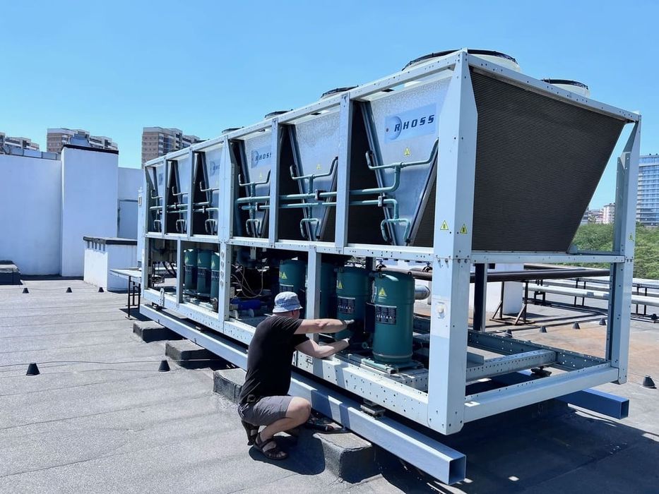 Ремонт холодильников, лёдогенераторов, морозильная камера