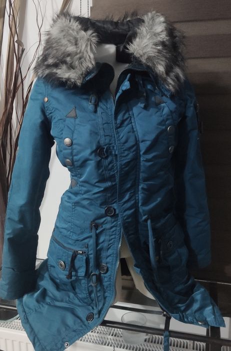 Khujo - geacă de iarnă impermeabilă