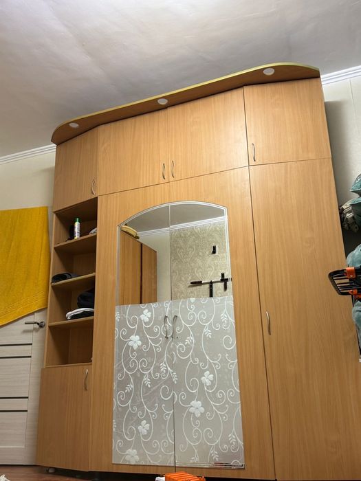 Шкаф спальный хороший