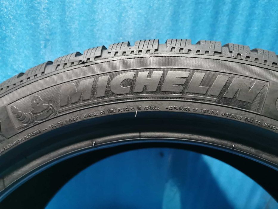 245/45/18 michelin m+s 4 buc