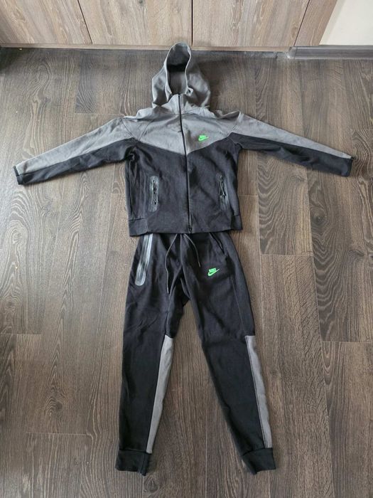 Nike Tech - детски