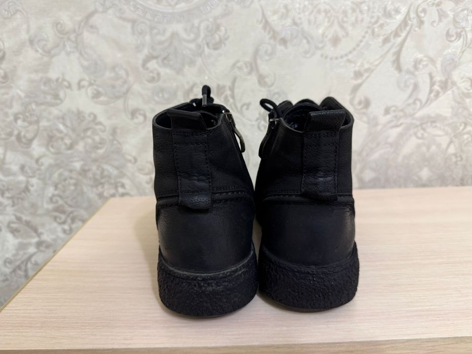 Продам зимние ботинки мужские