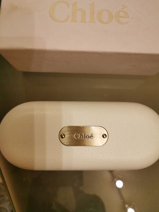 Продавам чисто нови дамски очила оригинални Chloe