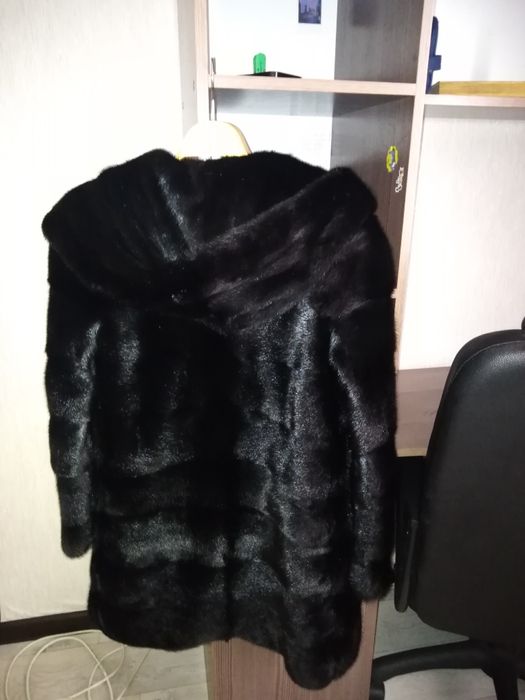 Продам шубу норковую