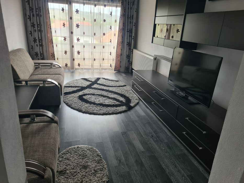 Vand apartament 3 camere